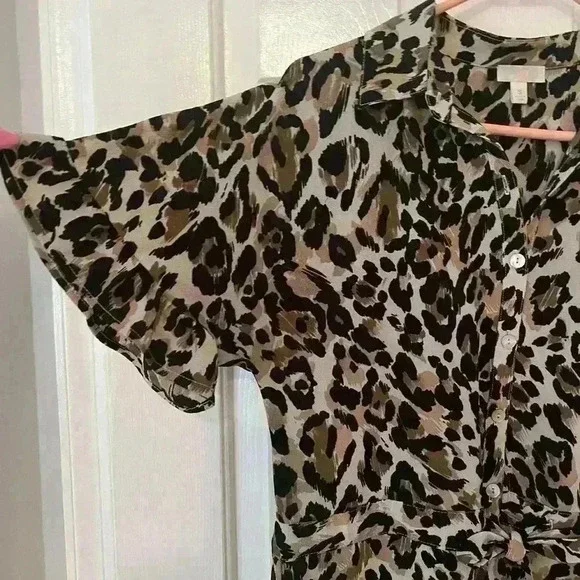 Boutique women’s cheetah dress - Picture 6 of 6